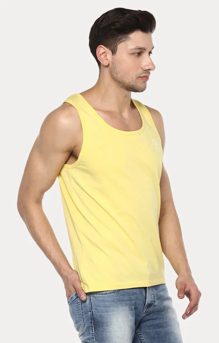 Spykar Yellow Solid Slim Fit Men T-Shirts