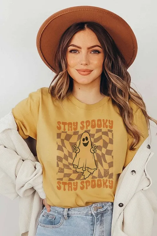 STAY SPOOKY GRAPHIC TEE