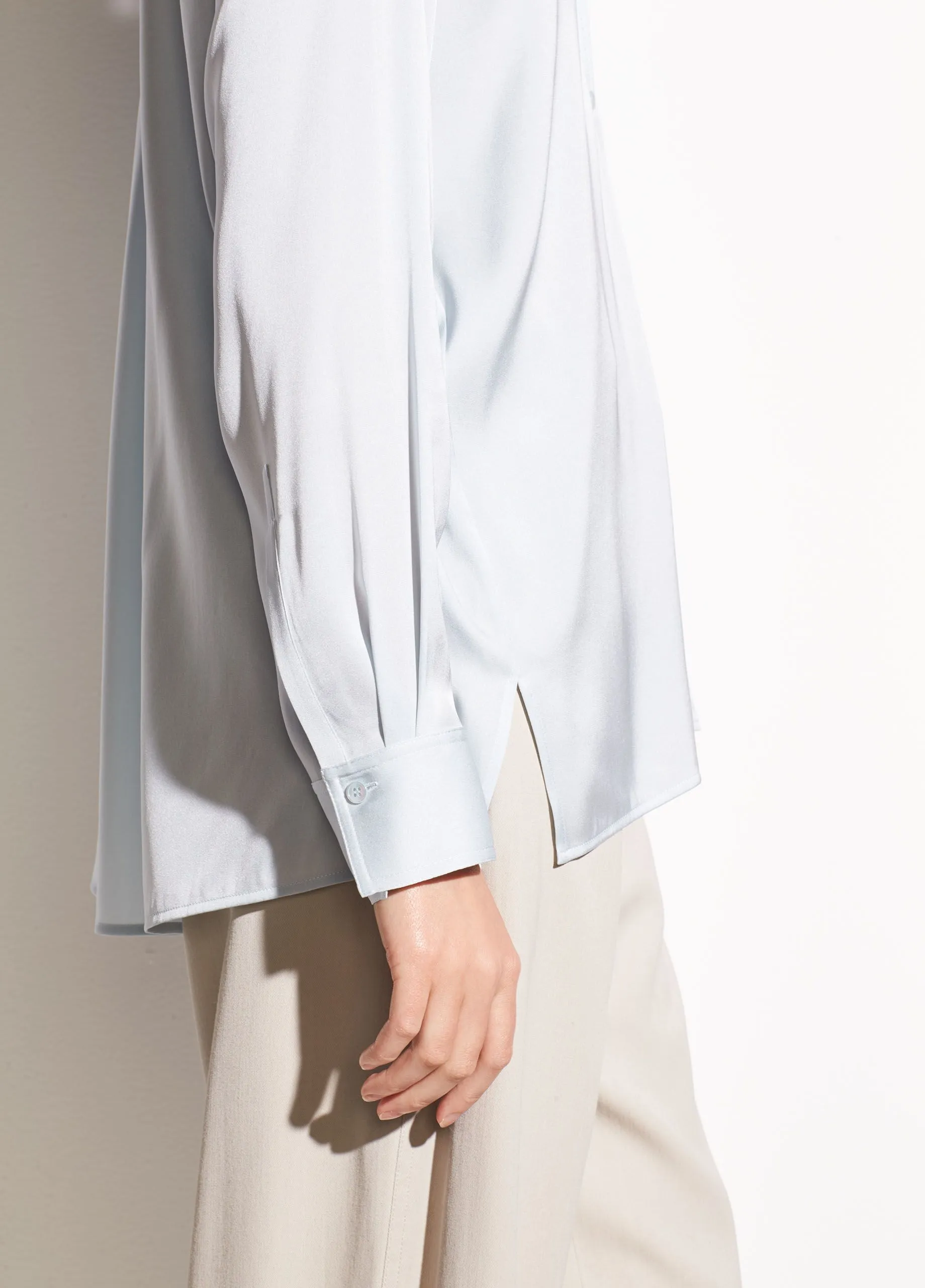 Vince - V-neck Stretch-Silk Blouse in Ice